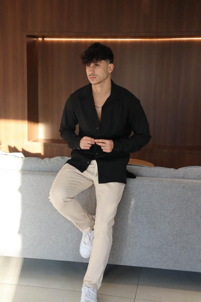 ⁦מכופתרת אלגנט שחורה⁩ – תמונה ⁦2⁩