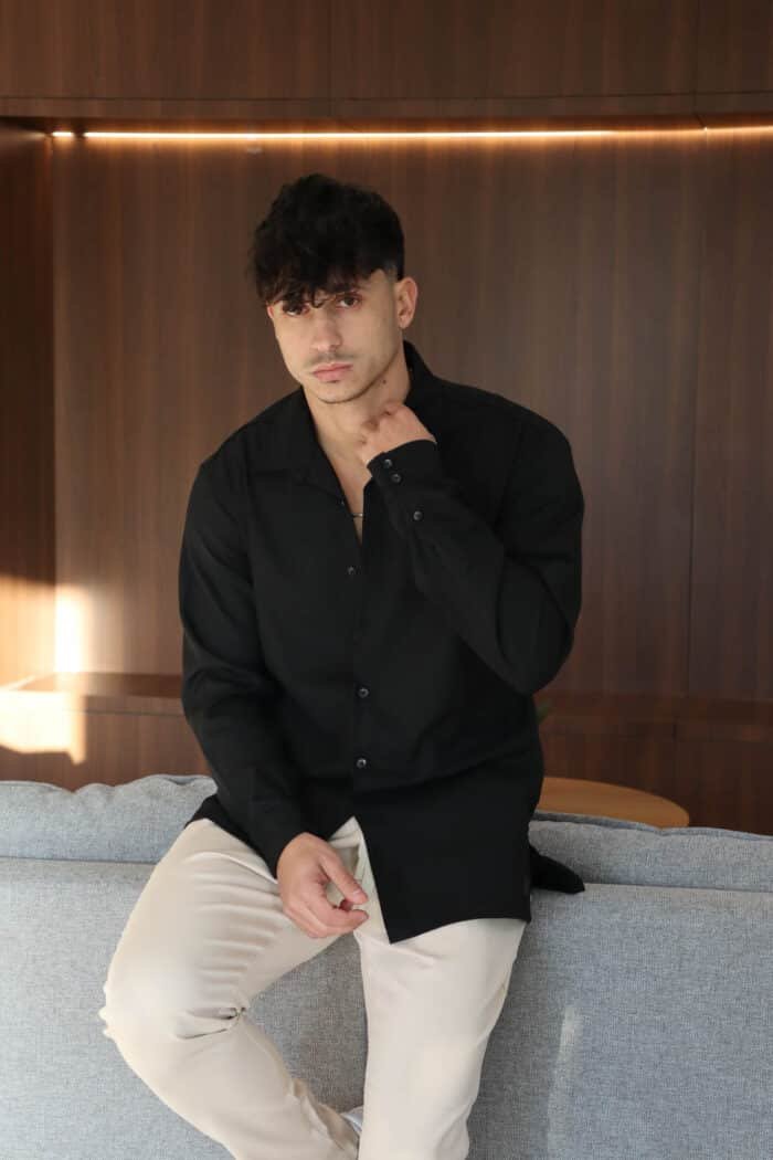 ⁦מכופתרת אלגנט שחורה⁩ – תמונה ⁦4⁩