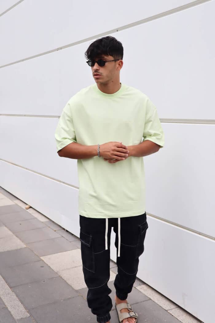 ⁦טישרט אוברסייז ST ירוק בהיר⁩ – תמונה ⁦2⁩