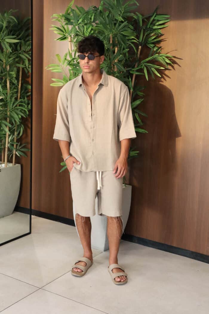 ⁦מכופתרת שרוול מרפק בז׳⁩ – תמונה ⁦3⁩