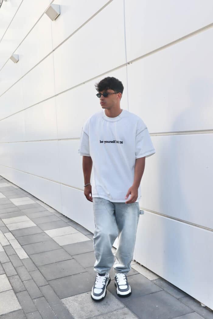 ⁦טישרט yourself לבנה⁩ – תמונה ⁦3⁩