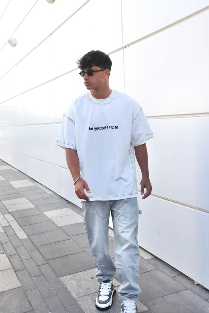 ⁦טישרט yourself לבנה⁩ – תמונה ⁦4⁩