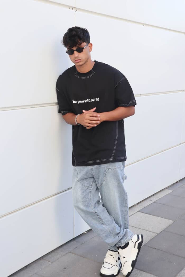 ⁦טישרט yourself שחורה⁩ – תמונה ⁦6⁩