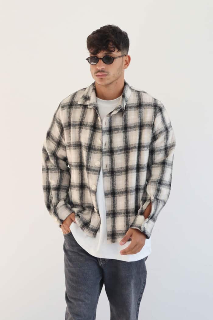 ⁦מכופתרת משבצות בז׳⁩ – תמונה ⁦3⁩