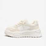 RUN white shose